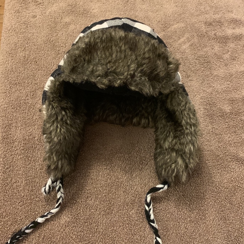 American Eagle Outfitters AE Trapper Hat Buffalo Checker Like New Black/White